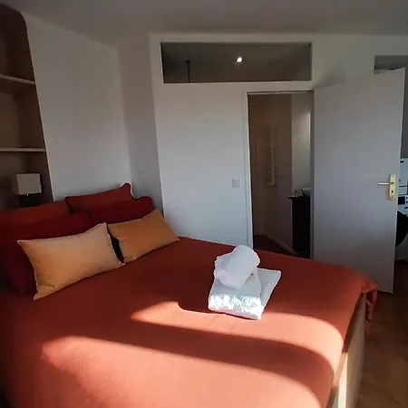 Balcony Floor Διαμέρισμα *