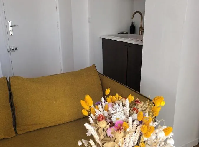 Balcony Floor 公寓