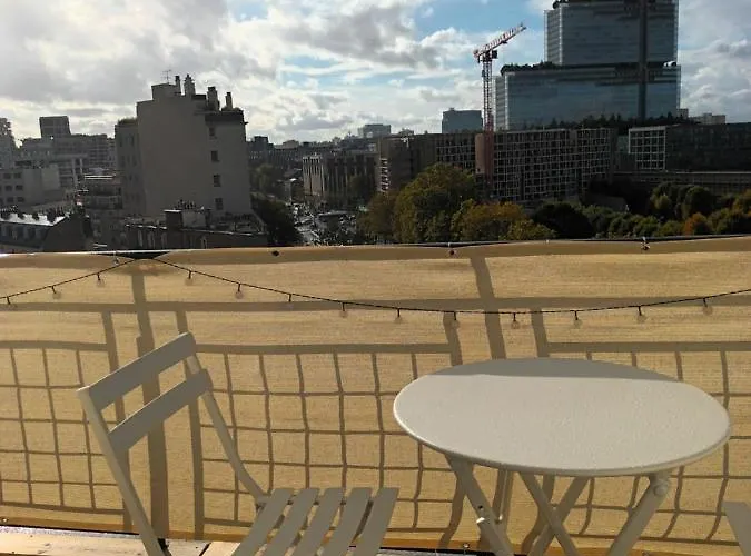 Balcony Floor 公寓 *