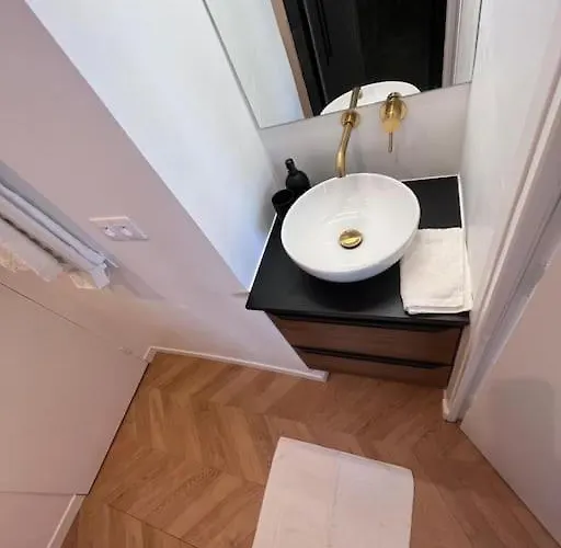 Balcony Floor 巴黎